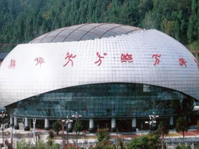 成都体育中心球形网架加工安装